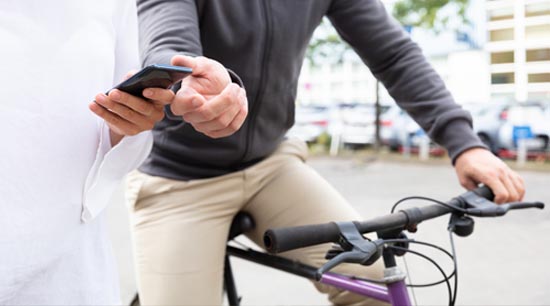 Protect your mobile phone against criminals on bikes and mopeds
